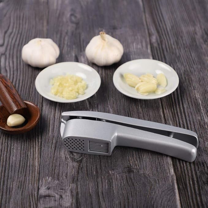 Garlic Press 2-in-1 Mincer, Crusher and Slicer with Peeler & Brush – Rustproof, Dishwasher Safe, Ergonomic Handle for Easy Squeeze and Cleaning