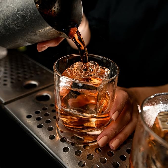 Samuelworld Large Silicone Ice Cube Tray Molds, Big 2 Inch Cubes - Food Grade, Flexible, 8 Cavity Easy Release Slow Melting Ice for Whiskey, Cocktails, Gifts & Christmas - Black (3 Pack)