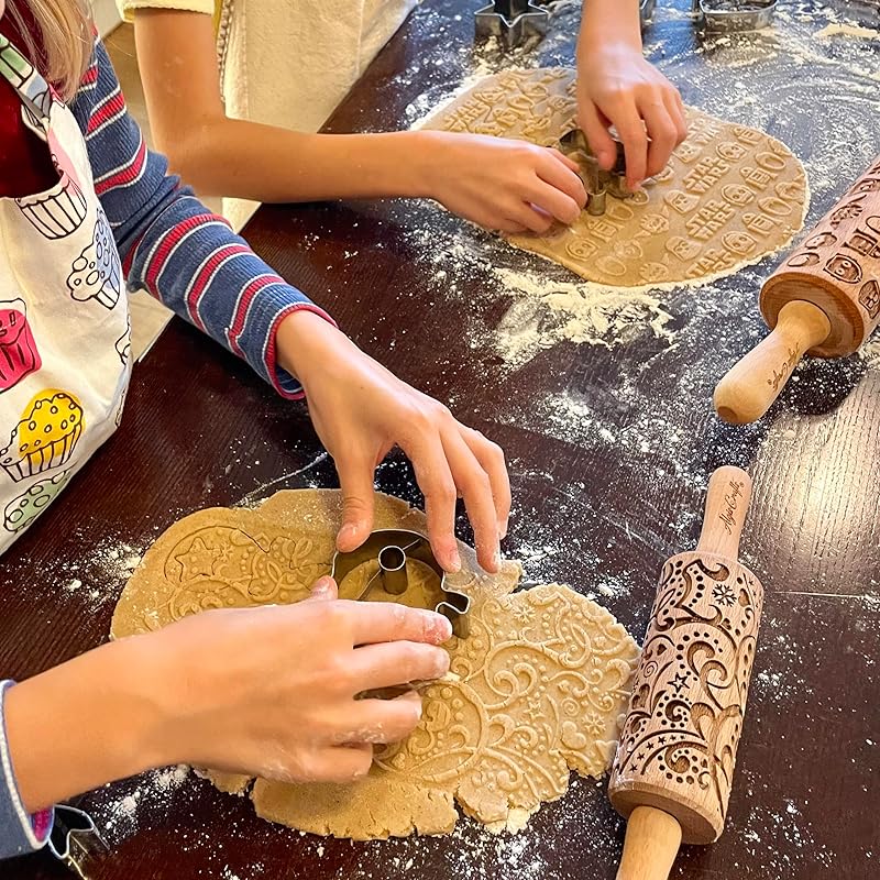 GOLDEN DAISIES Embossing Rolling Pin with Ornamental Bloom Pattern – Dough and Clay Roller for Embossed Cookies and Pottery - Cookie and Ceramic Stamp - Baking Gifts for Women by Algis Crafts
